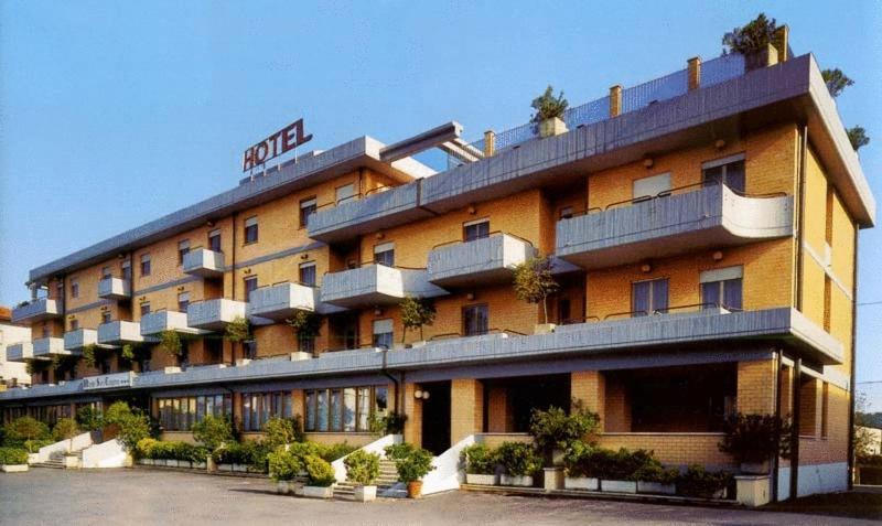 Hotel San Crispino Morrovalle المظهر الخارجي الصورة