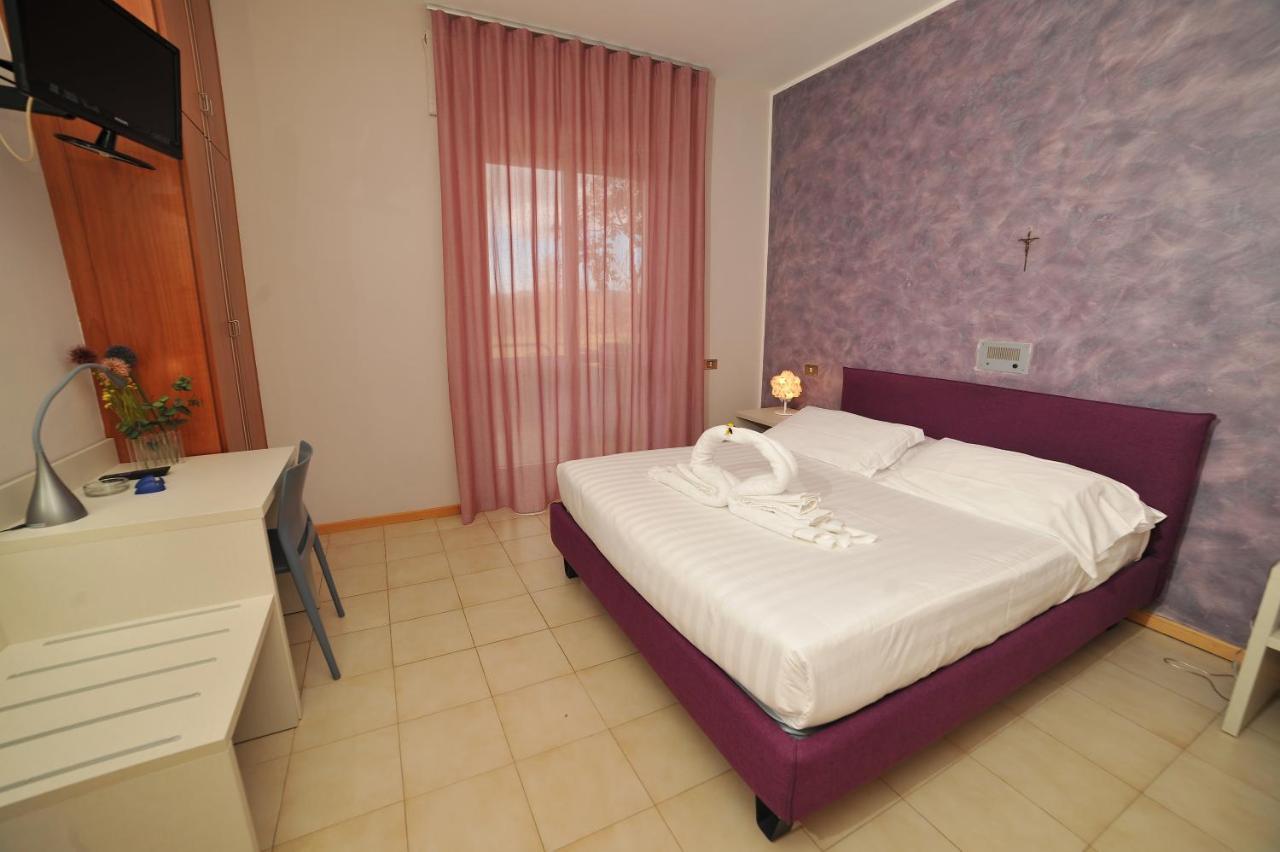 Hotel San Crispino Morrovalle المظهر الخارجي الصورة