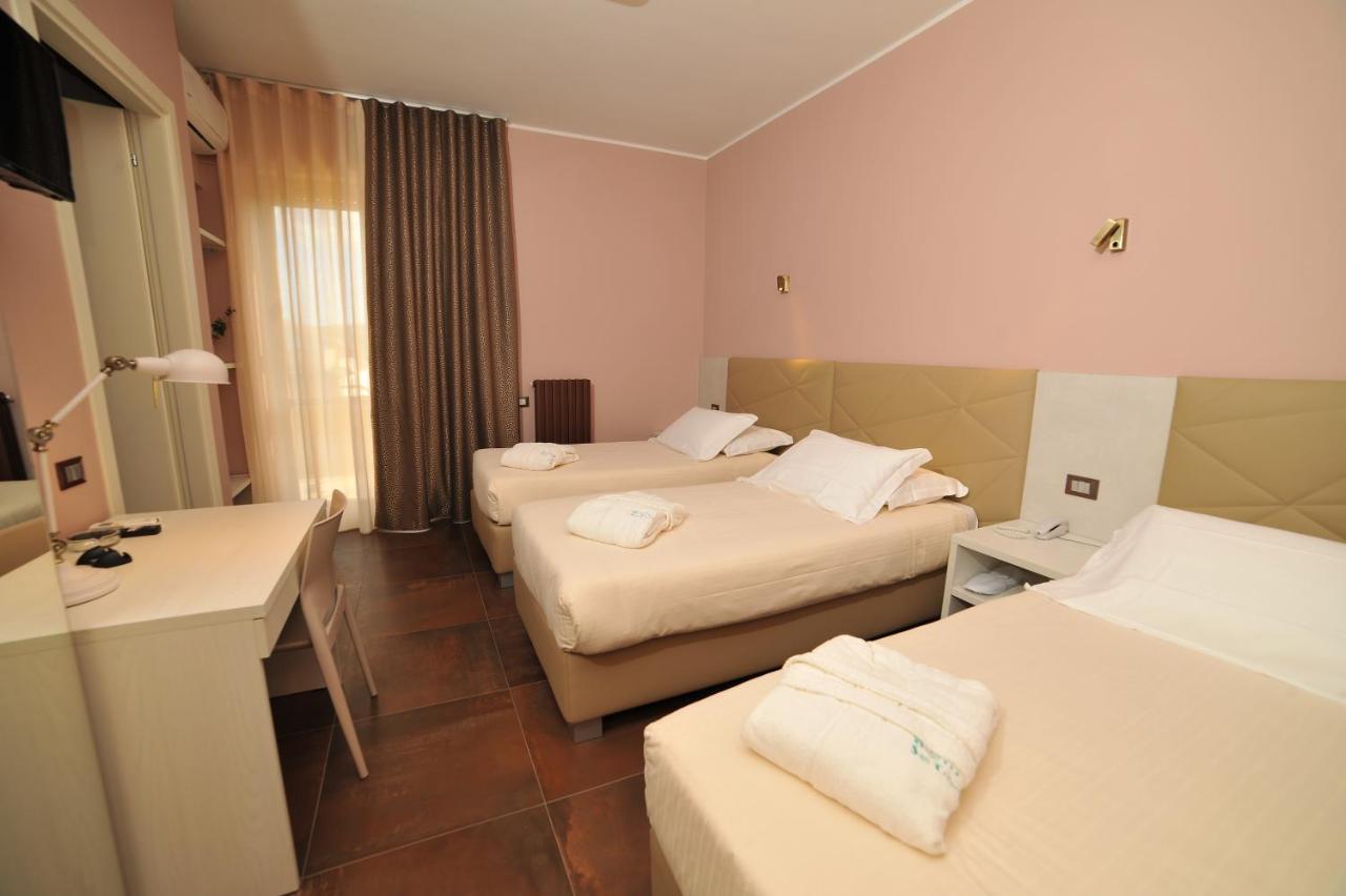 Hotel San Crispino Morrovalle المظهر الخارجي الصورة