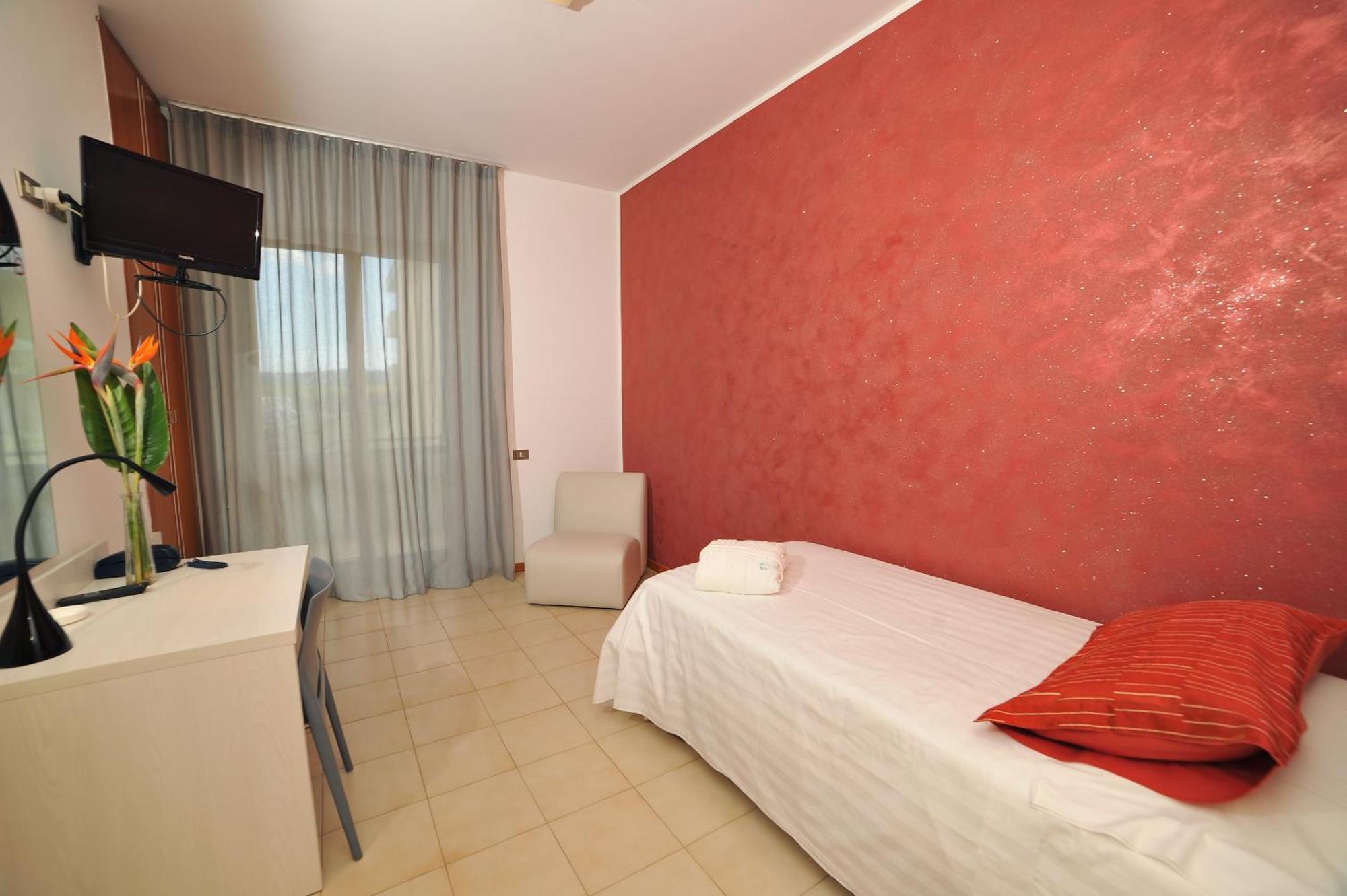 Hotel San Crispino Morrovalle المظهر الخارجي الصورة