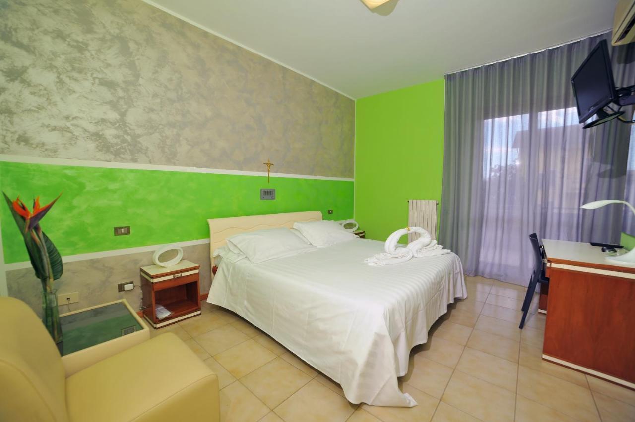 Hotel San Crispino Morrovalle المظهر الخارجي الصورة