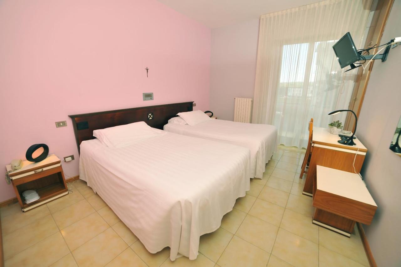 Hotel San Crispino Morrovalle المظهر الخارجي الصورة