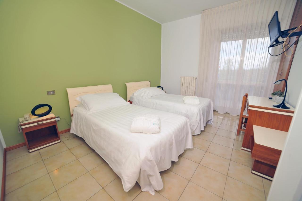Hotel San Crispino Morrovalle المظهر الخارجي الصورة