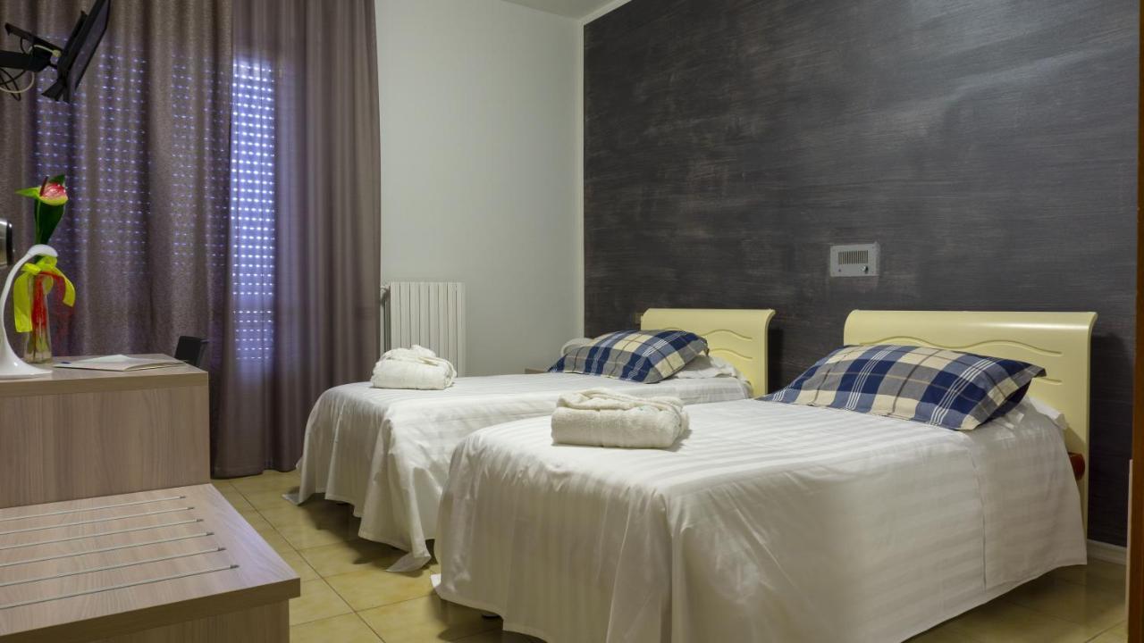 Hotel San Crispino Morrovalle المظهر الخارجي الصورة
